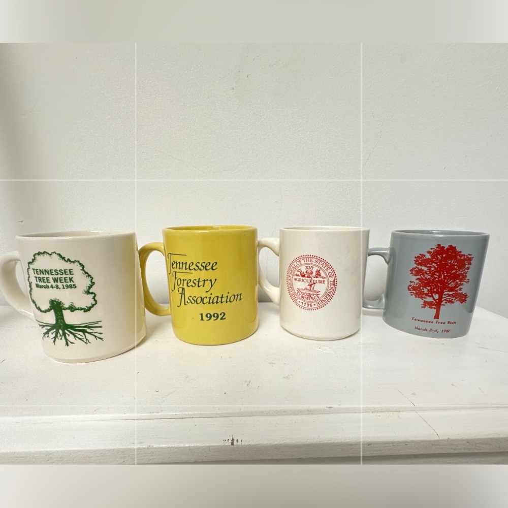 Vintage Set of 4 Tennessee Ceramic Mugs Tree ‎ (1) Kiln Staffordshire 70’s -90’s